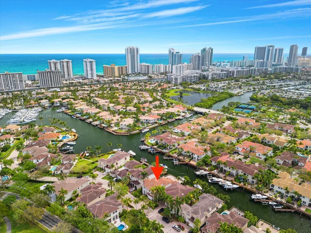 992 Sanibel Dr, Hollywood FL 33019