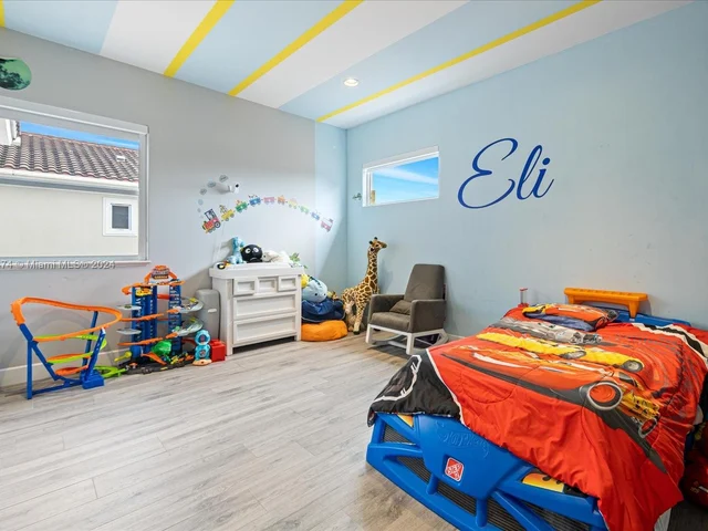 992 Sanibel Dr, Hollywood FL 33019