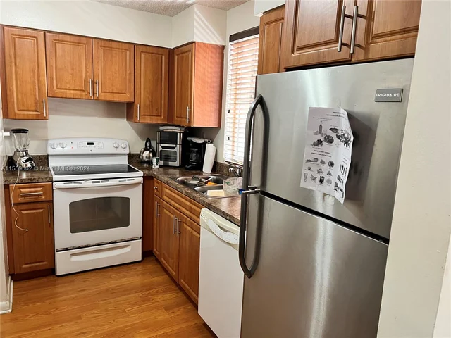 6195 NW 186th St # 211, Hialeah FL 33015