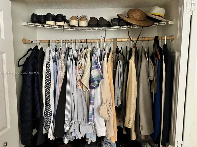 6195 NW 186th St # 211, Hialeah FL 33015