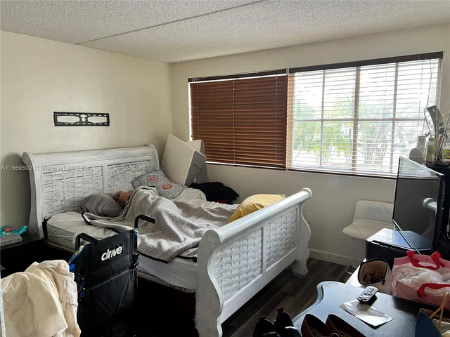 6195 NW 186th St # 211, Hialeah FL 33015