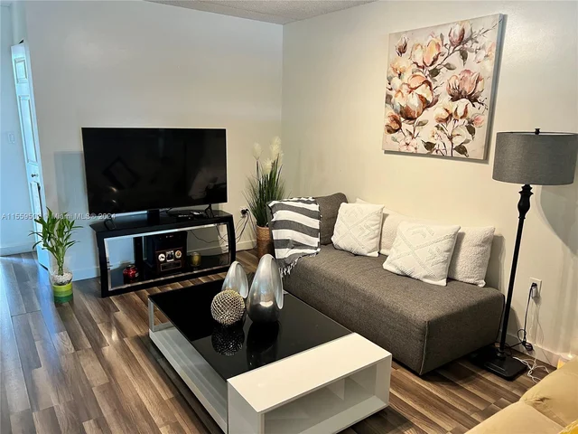 6195 NW 186th St # 211, Hialeah FL 33015