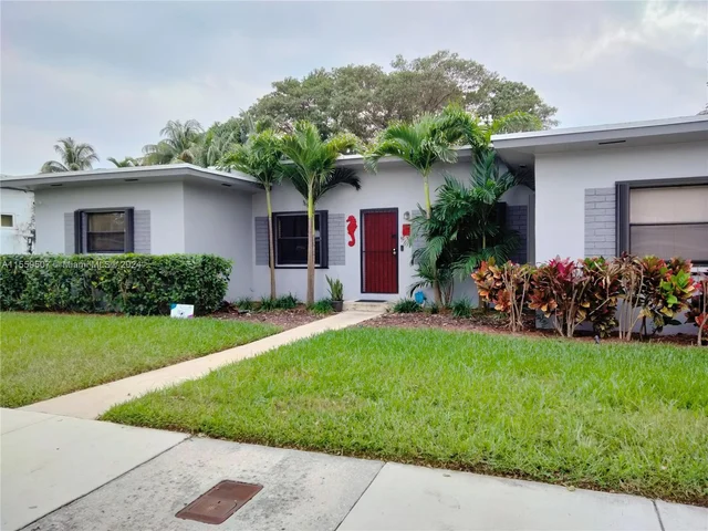 1044 NW 51st St, Miami FL 33127