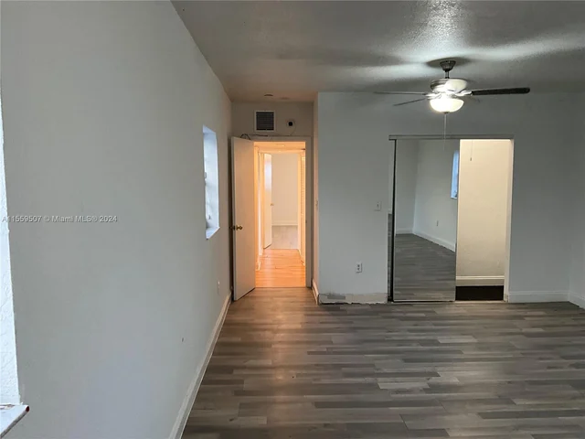 1044 NW 51st St, Miami FL 33127