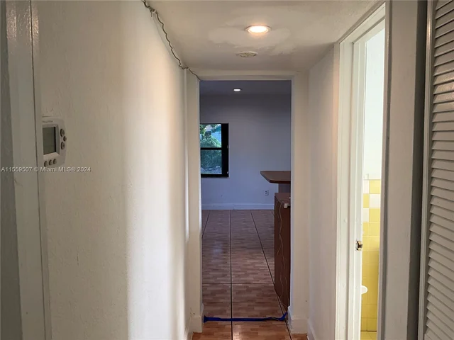 1044 NW 51st St, Miami FL 33127