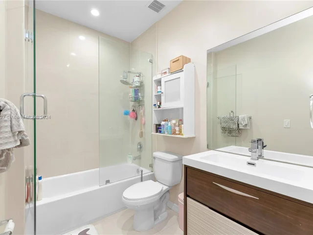 16554 SW 71st Ter # 16554, Miami FL 33193