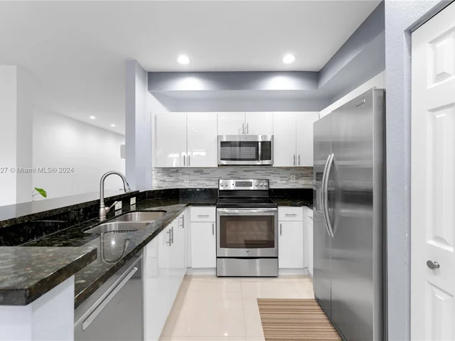 16554 SW 71st Ter # 16554, Miami FL 33193