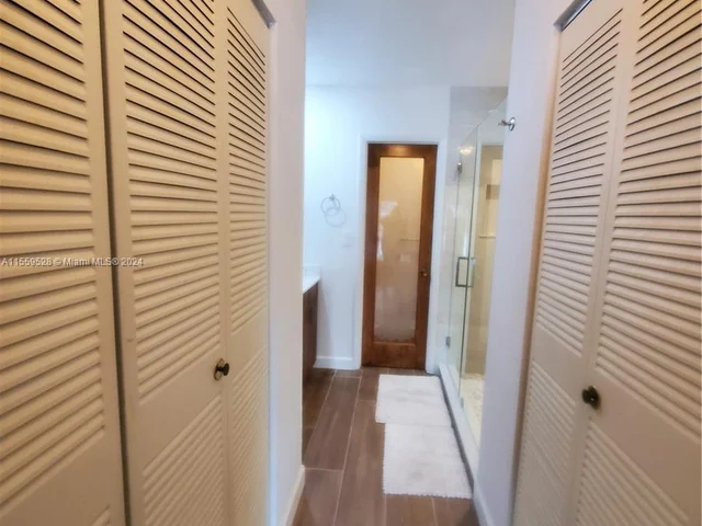 8350 Dundee Ter, Miami Lakes FL 33016