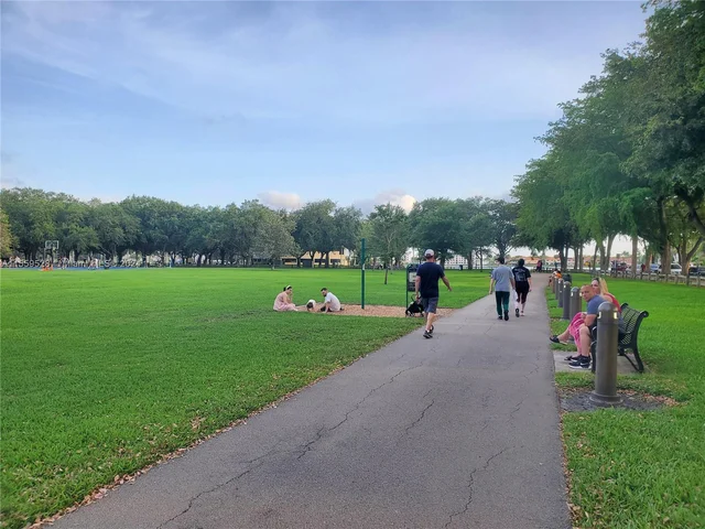 8350 Dundee Ter, Miami Lakes FL 33016