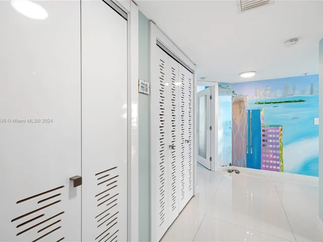 650 West Ave # 1211, Miami Beach FL 33139