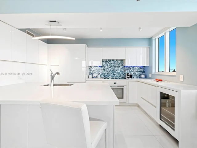 650 West Ave # 1211, Miami Beach FL 33139