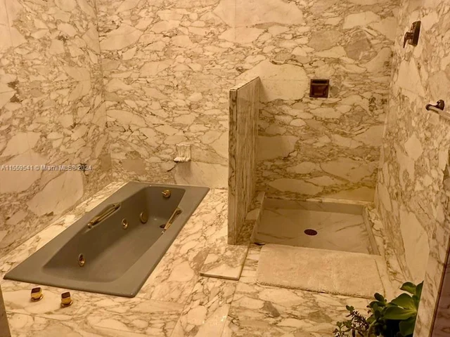 11111 Biscayne Blvd # G, Miami FL 33181