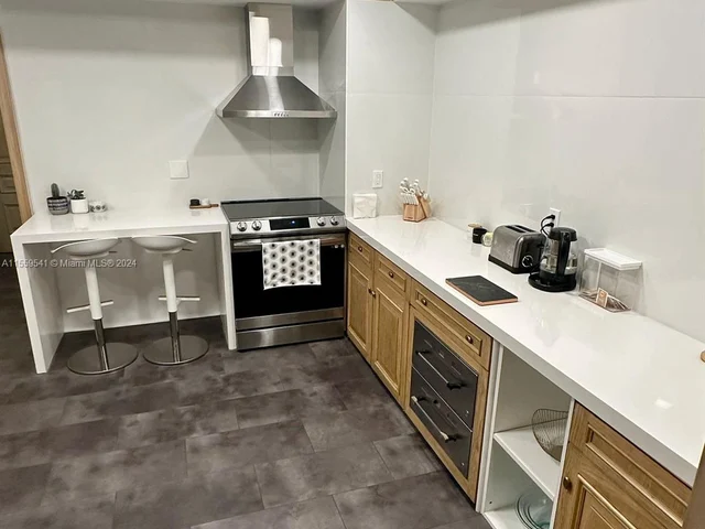 11111 Biscayne Blvd # G, Miami FL 33181