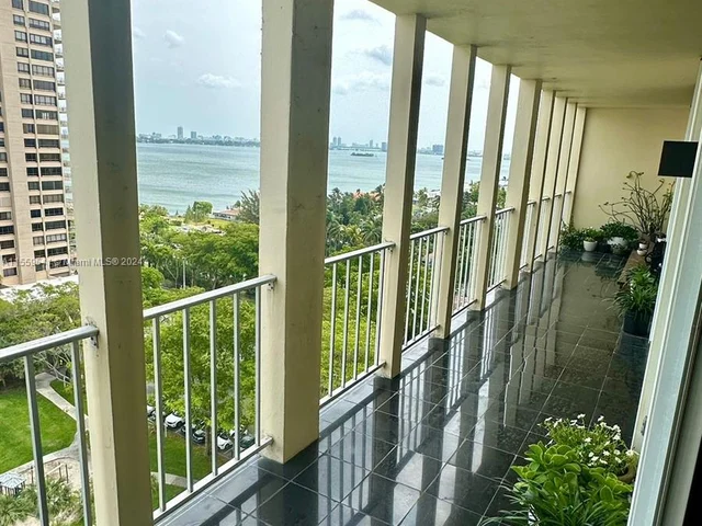 11111 Biscayne Blvd # G, Miami FL 33181