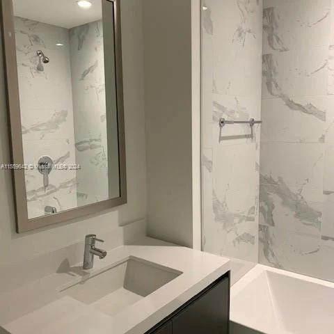 851 NE 1st Ave # 2110, Miami FL 33132