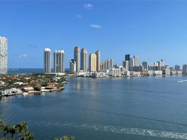 3600 Mystic Pointe Dr, Aventura FL 33180