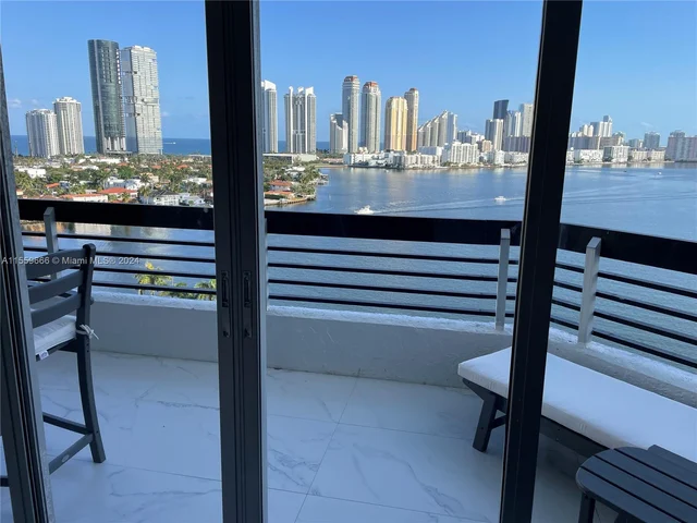 3600 Mystic Pointe Dr, Aventura FL 33180