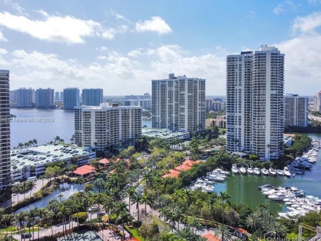 3600 Mystic Pointe Dr, Aventura FL 33180