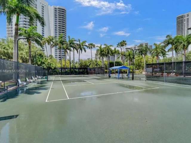 3600 Mystic Pointe Dr, Aventura FL 33180