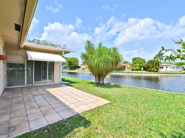 4301 NW 46th St, Tamarac FL 33319