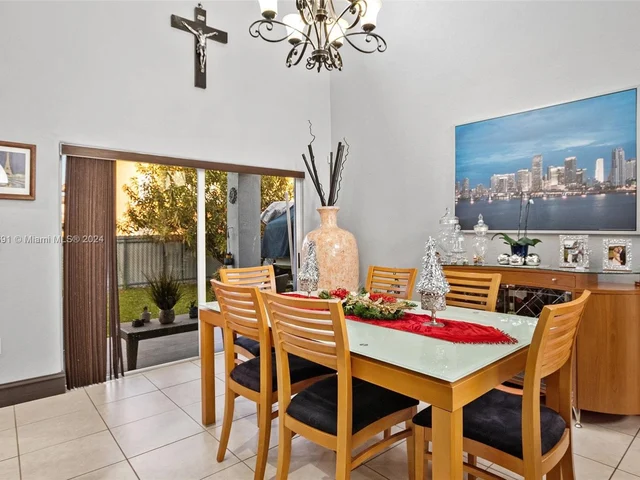 6014 SW 160th Ave, Miami FL 33193