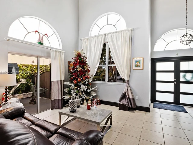 6014 SW 160th Ave, Miami FL 33193