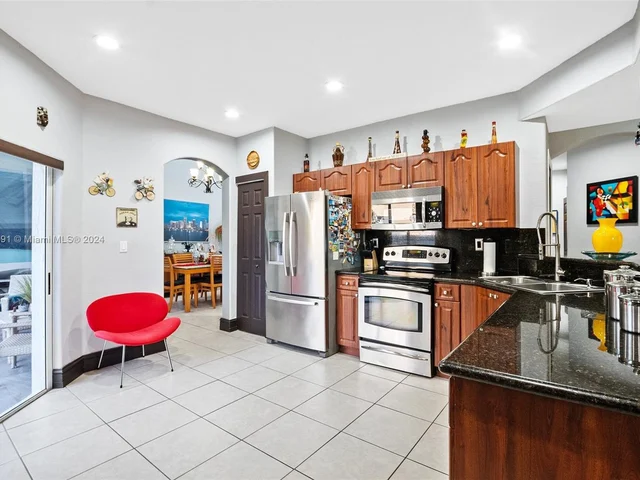 6014 SW 160th Ave, Miami FL 33193