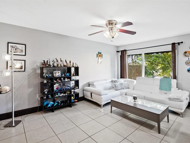 6014 SW 160th Ave, Miami FL 33193