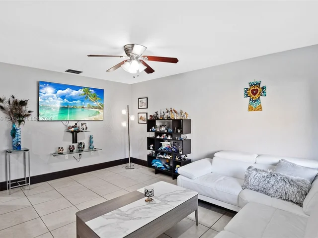 6014 SW 160th Ave, Miami FL 33193