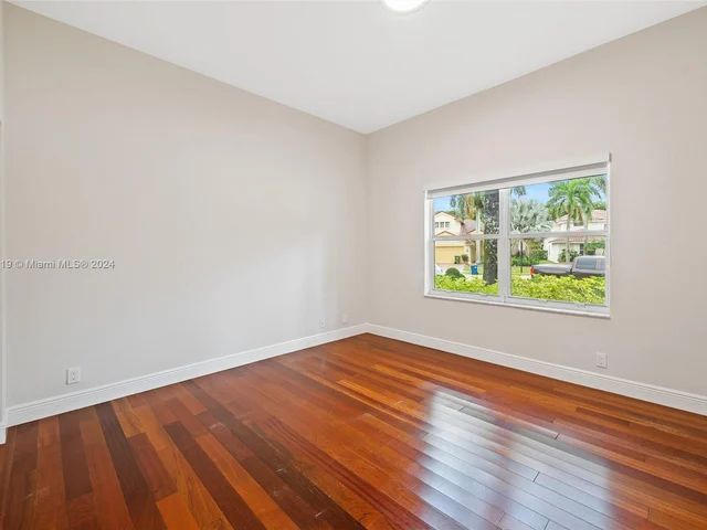 2012 E Harbor View Cir # 2012, Weston FL 33327