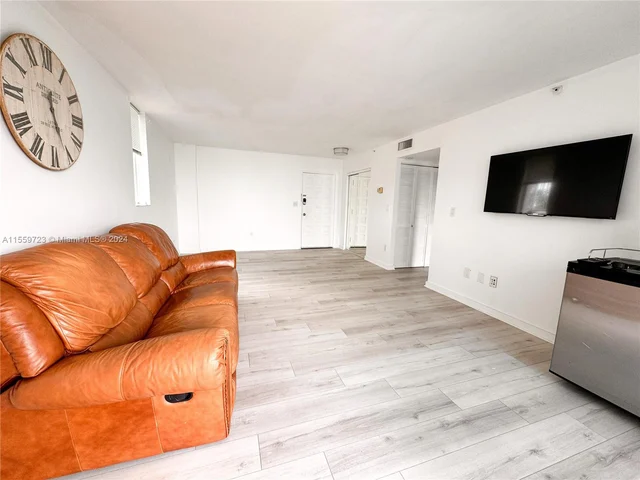 650 NE 64th St # G509, Miami FL 33138