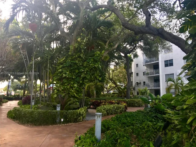 650 NE 64th St # G509, Miami FL 33138