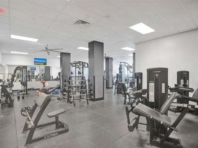 2501 S Ocean Dr # 415, Hollywood FL 33019