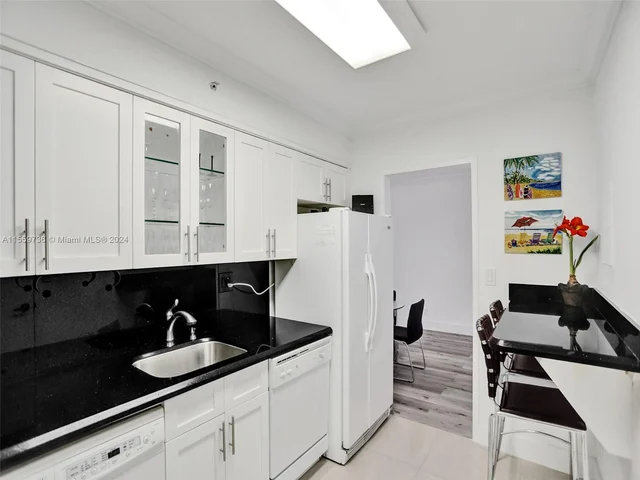 2501 S Ocean Dr # 415, Hollywood FL 33019