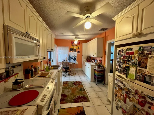 70 SW 18th Ter, Miami FL 33129