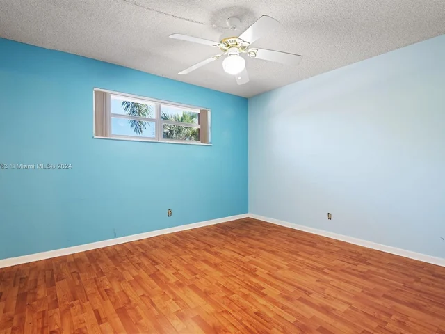 9811 N Hollybrook Lake Dr # 208, Pembroke Pines FL 33025