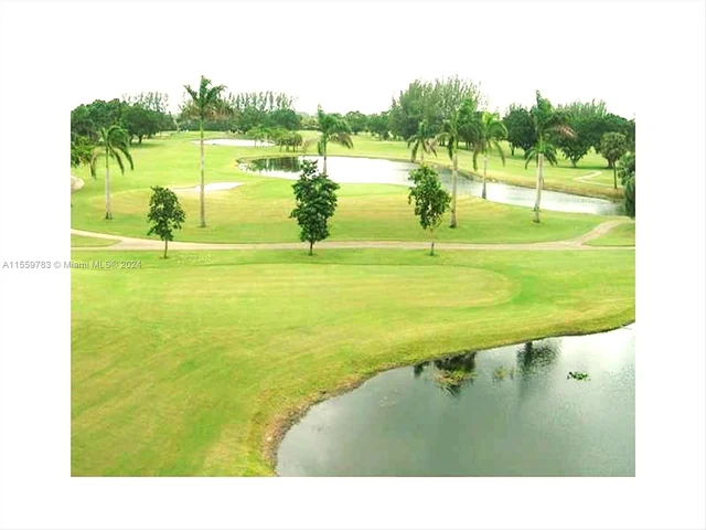 9811 N Hollybrook Lake Dr # 208, Pembroke Pines FL 33025