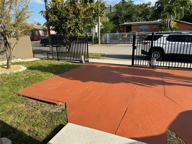 4263 NW 3rd St # 0, Miami FL 33126