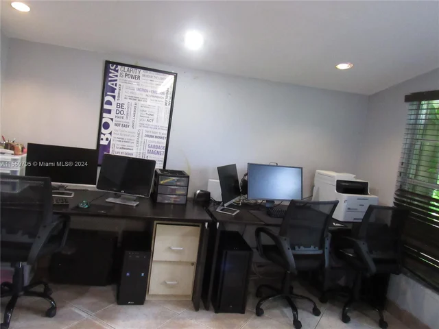 6550 Mckinley St # 0, Hollywood FL 33024