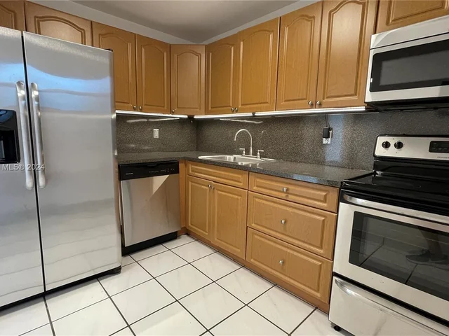 8250 Byron Ave # 401, Miami Beach FL 33141