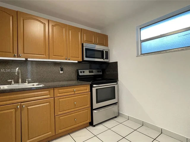 8250 Byron Ave # 401, Miami Beach FL 33141