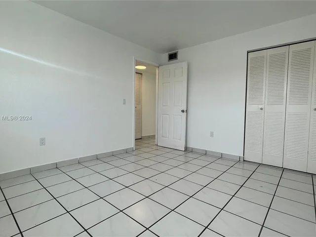 8250 Byron Ave # 401, Miami Beach FL 33141