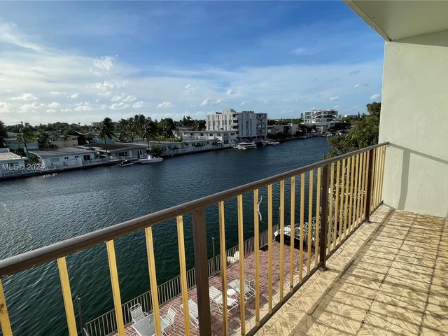 8250 Byron Ave # 401, Miami Beach FL 33141