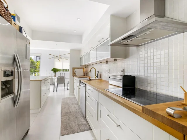 50 Ocean Lane Dr # 302, Key Biscayne FL 33149