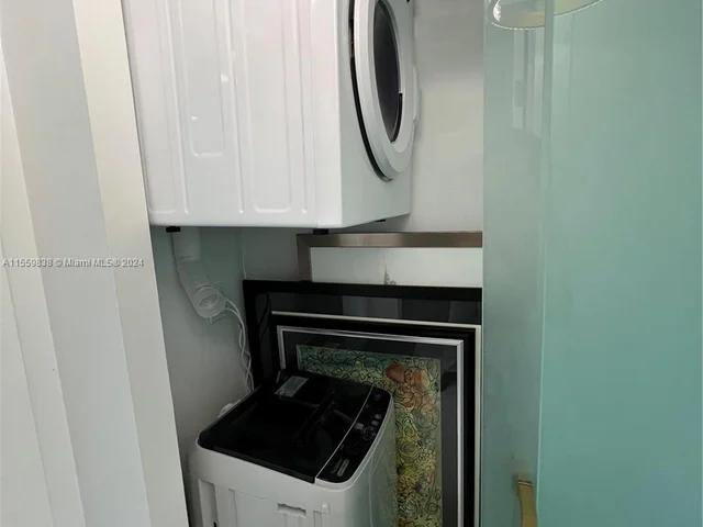 6855 Abbott Ave # 303, Miami Beach FL 33141