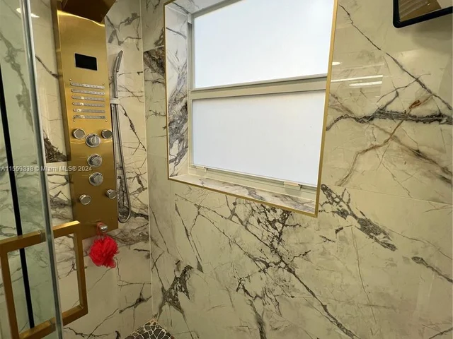 6855 Abbott Ave # 303, Miami Beach FL 33141