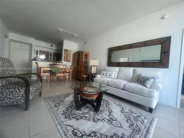 625 Casa Loma Blvd, Boynton Beach FL 33435