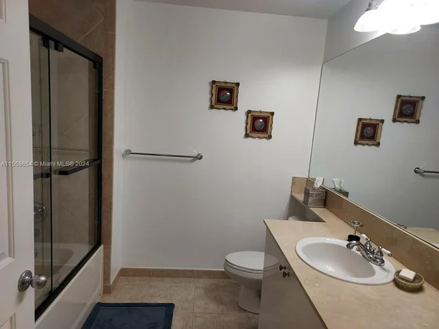 625 Casa Loma Blvd, Boynton Beach FL 33435