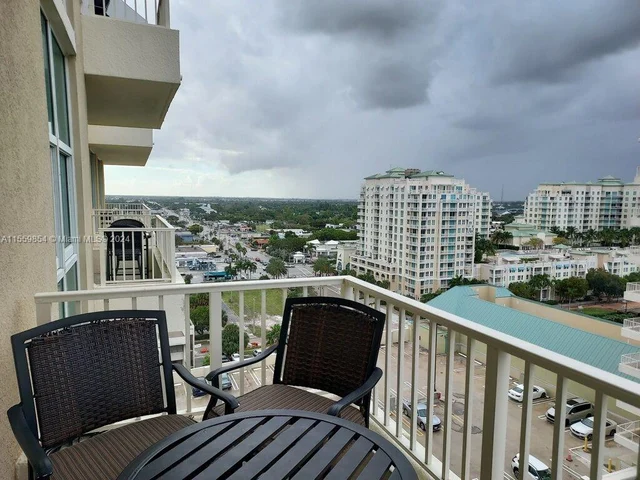 625 Casa Loma Blvd, Boynton Beach FL 33435