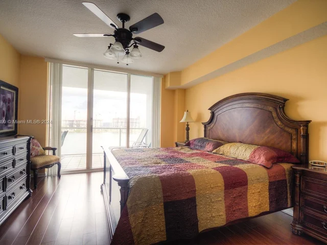 18100 N Bay Rd # 709, Sunny Isles Beach FL 33160